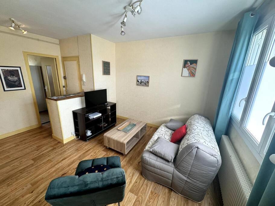 Appartement Proche De L'Hyper-Centre Avec Garage Caen Zewnętrze zdjęcie