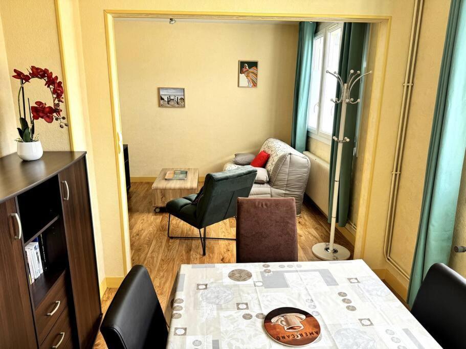 Appartement Proche De L'Hyper-Centre Avec Garage Caen Zewnętrze zdjęcie